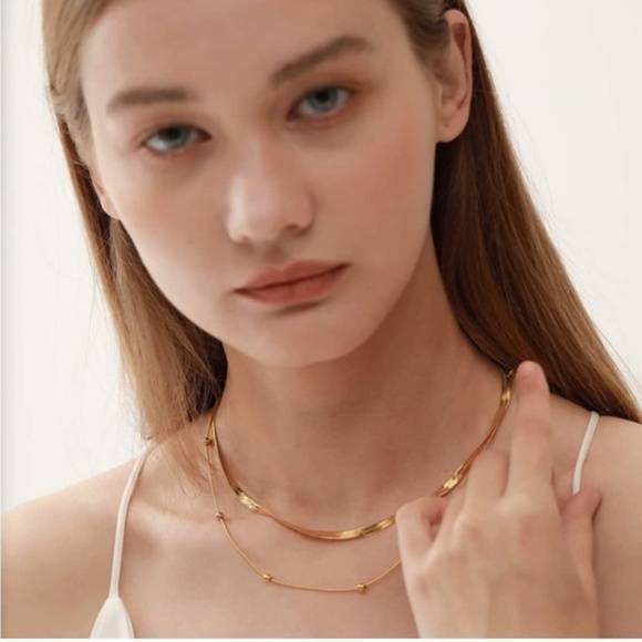 GOLD 14k Gold Plated Herringbone Layered Necklace - Picture 2 of 3